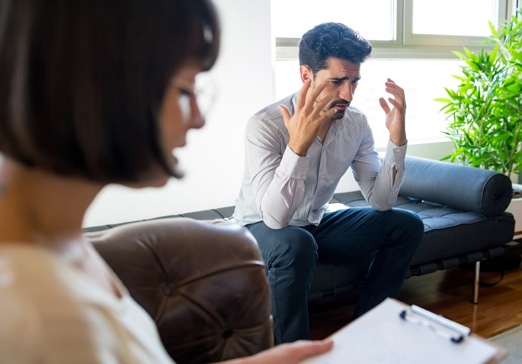 difference between psychiatrist and therapist in Virginia